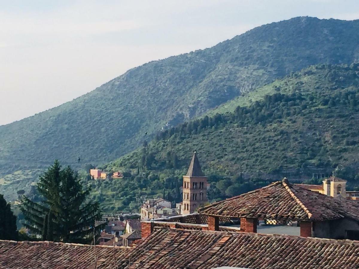 La Suite Tivoli Luaran gambar